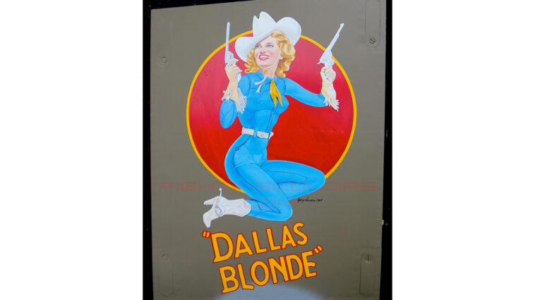 Dallas Blonde Fighting Colors